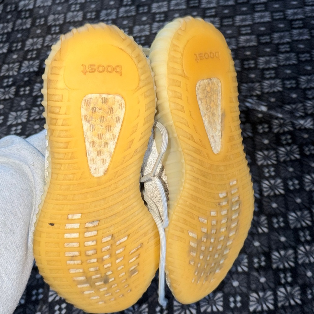 Adidas Yeezy 350 Boots - Picture 6 of 8